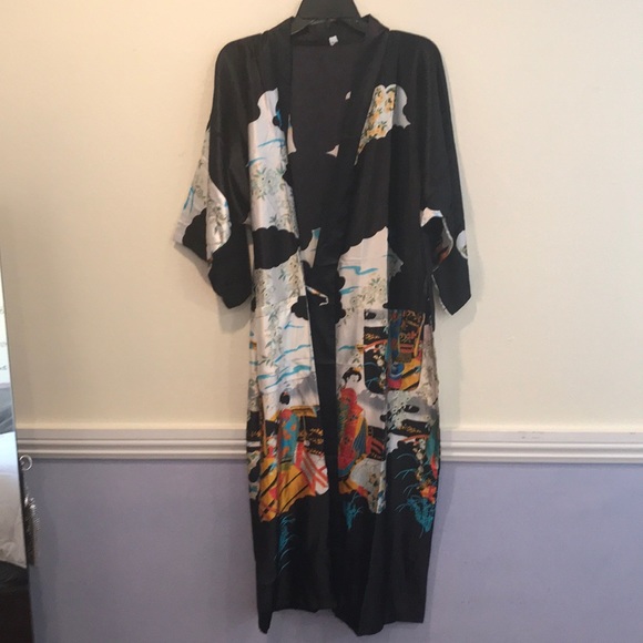 Silk Japanese print Robe. πππ - Picture 1 of 7